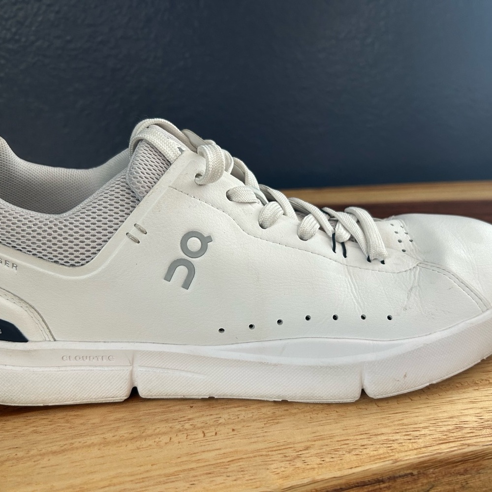 On cloud sneakers - Picture 2 of 10